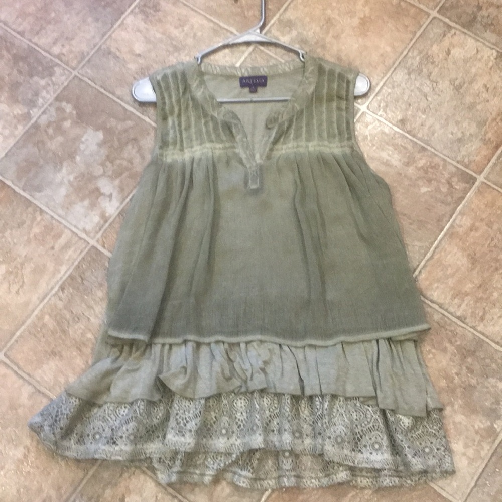 Artesia Sleeveless Top